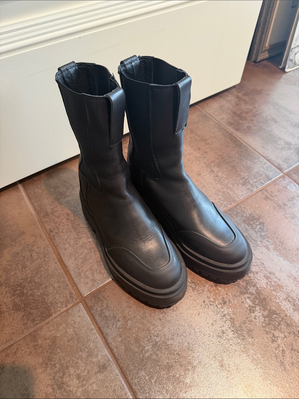 THE KOOPELS Black Leather Platform Chelsea Boots